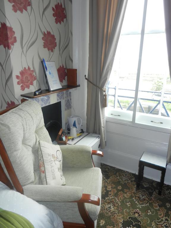 Somerton Guest House Lowestoft Room photo